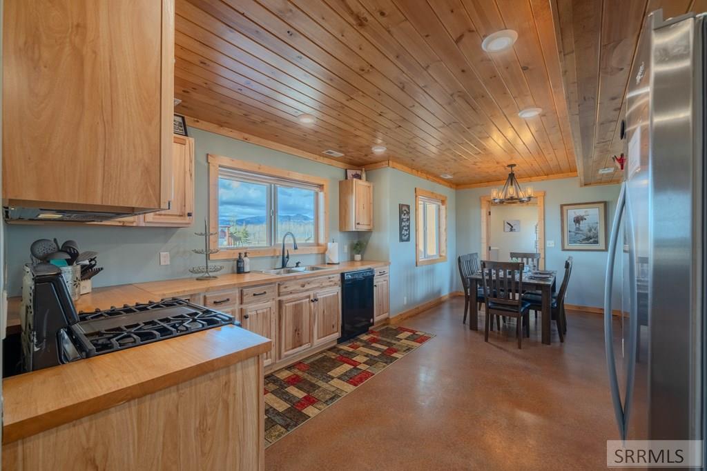 4099 Stagecoach Way Island Park, ID 83429 - Photo 6 of 66