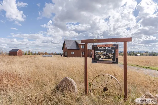 $1,174,000 | 4099 Stagecoach Way, Island Park, ID 83429