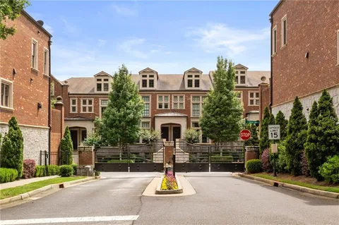 $899,900 | 1276 Edmund Lane Northeast, Brookhaven, GA 30319