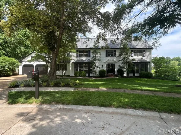 $950,000 | 1931 Lymington Cmns Street, Chesterfield, MO 63005