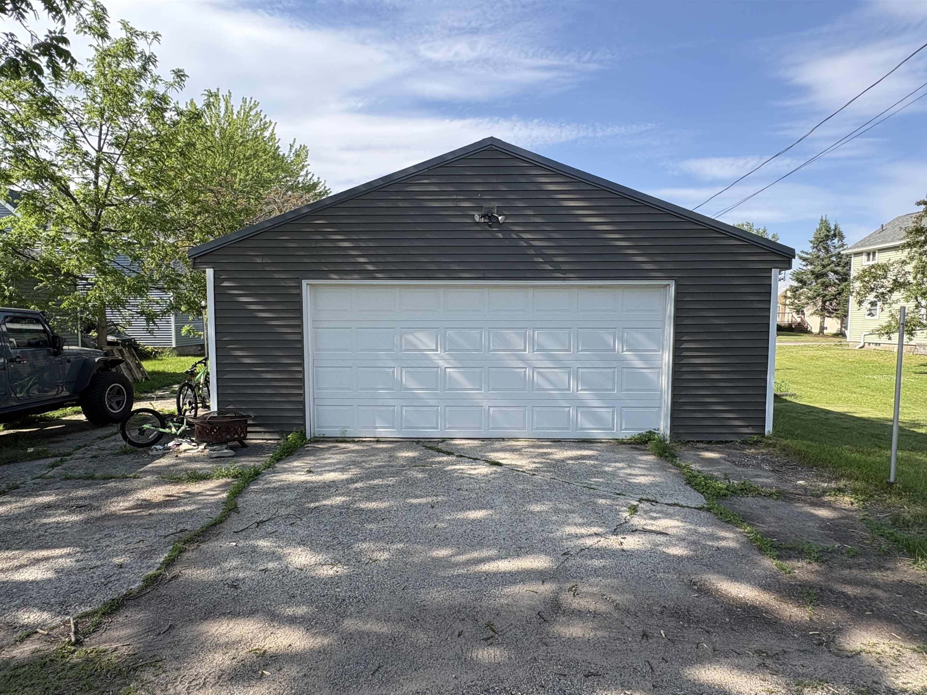 306 2nd Street Oconto, WI 54153 - Photo 4 of 42