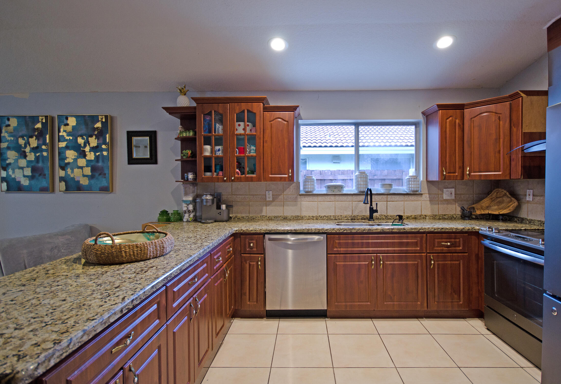 18324 Southwest 149th Place Miami, FL 33187 - Photo 21 of 30 kitchen 3