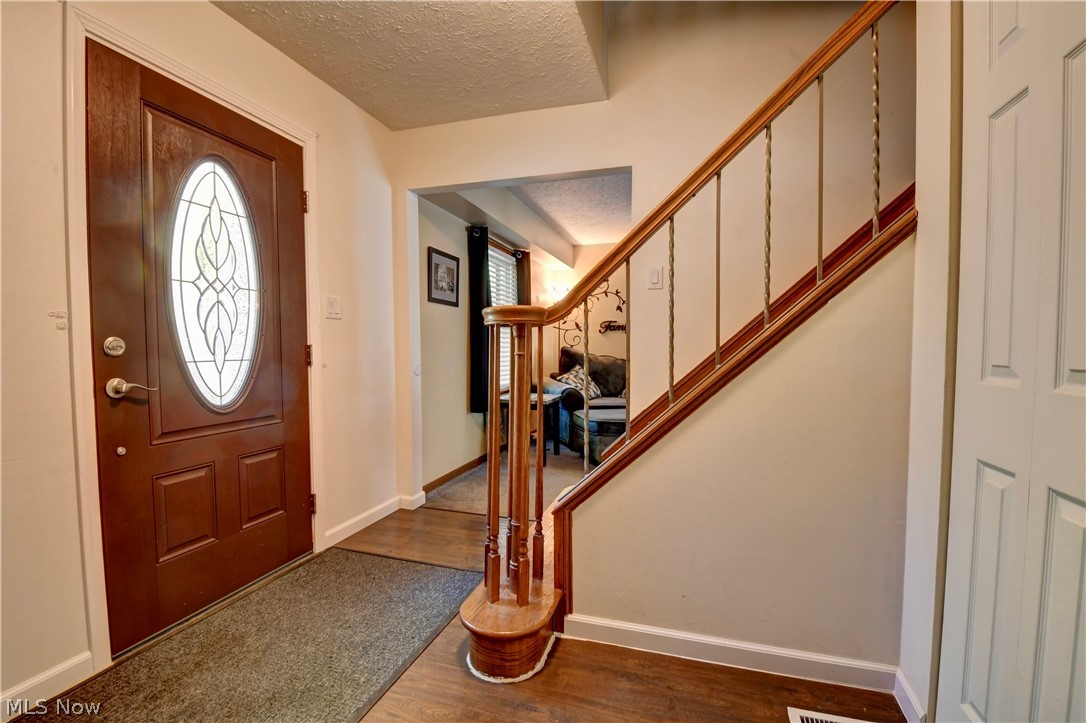 3963 Ranfield Road Kent, OH 44240 - Photo 2 of 23 Entry