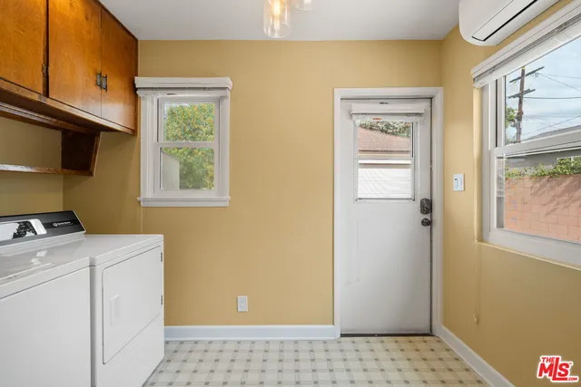 $5,995 | 7315 West 82nd Street, Los Angeles, CA 90045