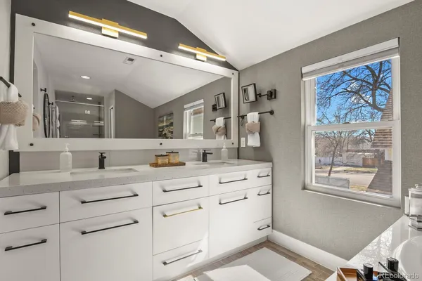 $838,000 | 805 North Corona Street, Colorado Springs, CO 80903