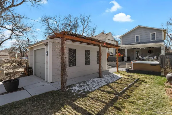 $838,000 | 805 North Corona Street, Colorado Springs, CO 80903