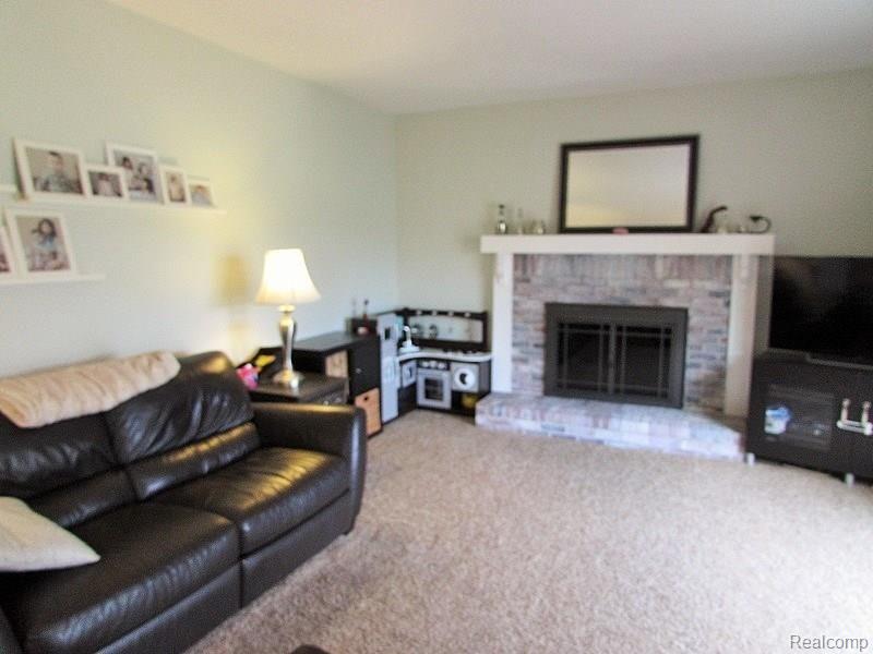1480 Walnut Ridge Circle Canton, MI 48187 - Photo 16 of 32 22 family room.JPG