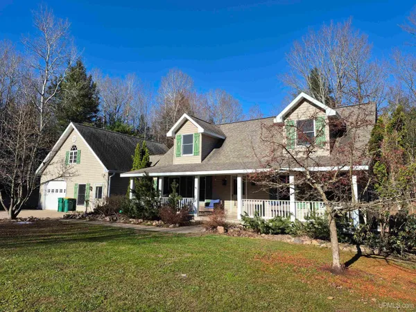 $550,000 | 325 County Road BAF, Marquette, MI 49855