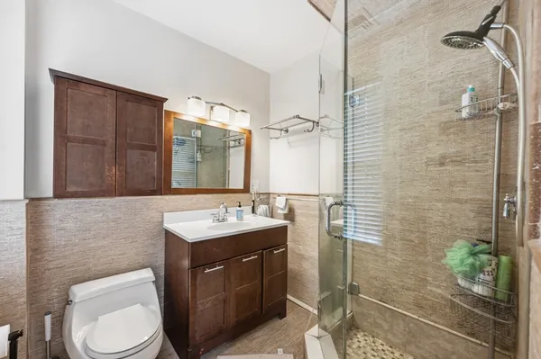 $6,000 | 627 East 6th Street, Unit 2, Boston, MA 02127