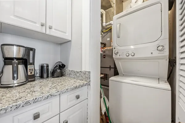 $6,000 | 627 East 6th Street, Unit 2, Boston, MA 02127