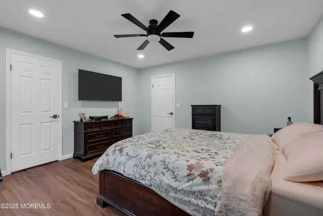 $450,000 | 13 Dutch Lane, Hazlet, NJ 07730