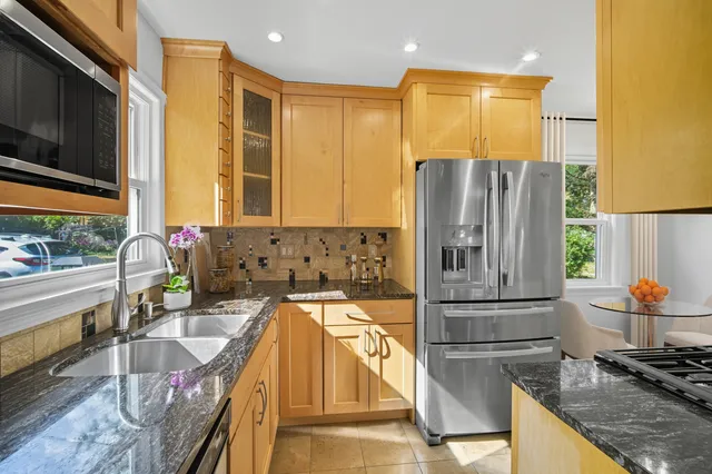 $565,000 | 630 Hermitage Drive, Deerfield, IL 60015