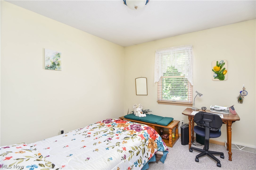 2877 Center Road Youngstown, OH 44514 - Photo 8 of 23 Gallery Image 8