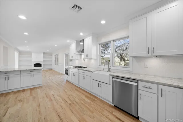 $1,499,000 | 104 Grand Boulevard, Massapequa Park, NY 11762