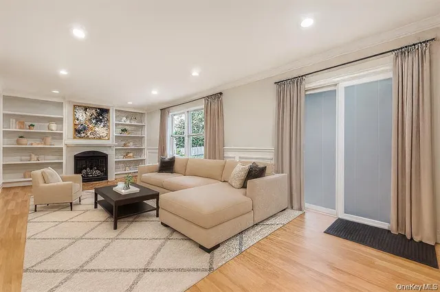 $1,499,000 | 104 Grand Boulevard, Massapequa Park, NY 11762