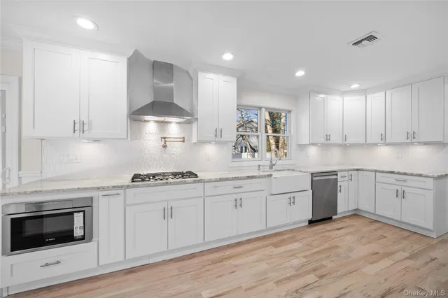 $1,499,000 | 104 Grand Boulevard, Massapequa Park, NY 11762