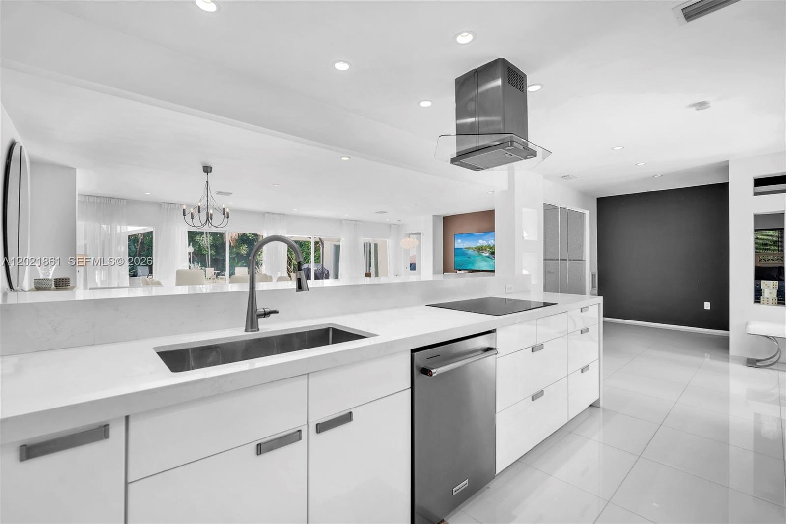 203 Ridgewood Road Coral Gables, FL 33133 - Photo 8 of 44