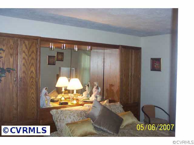 9304 Cason Road Glen Allen, VA 23060 - Photo 7 of 10 Other - 2nd bedroom