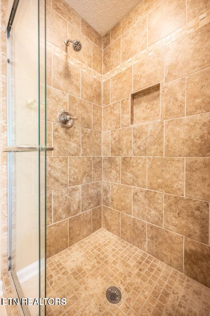 180 Oonoga Way Loudon, TN 37774 - Photo 18 of 29 20250310112302105752000000-o