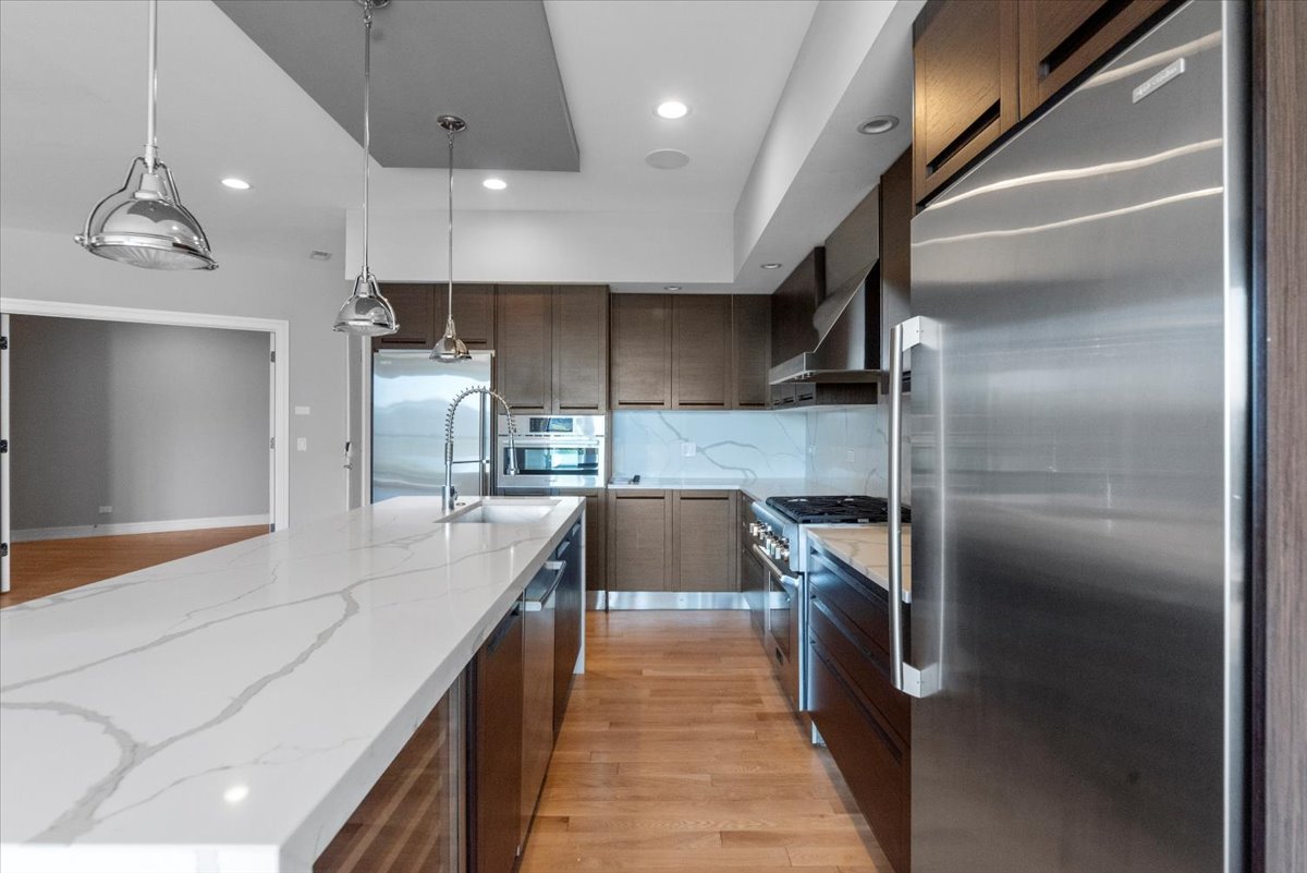 650 North Morgan Street, Unit 404 Chicago, IL 60642 - Photo 3 of 14