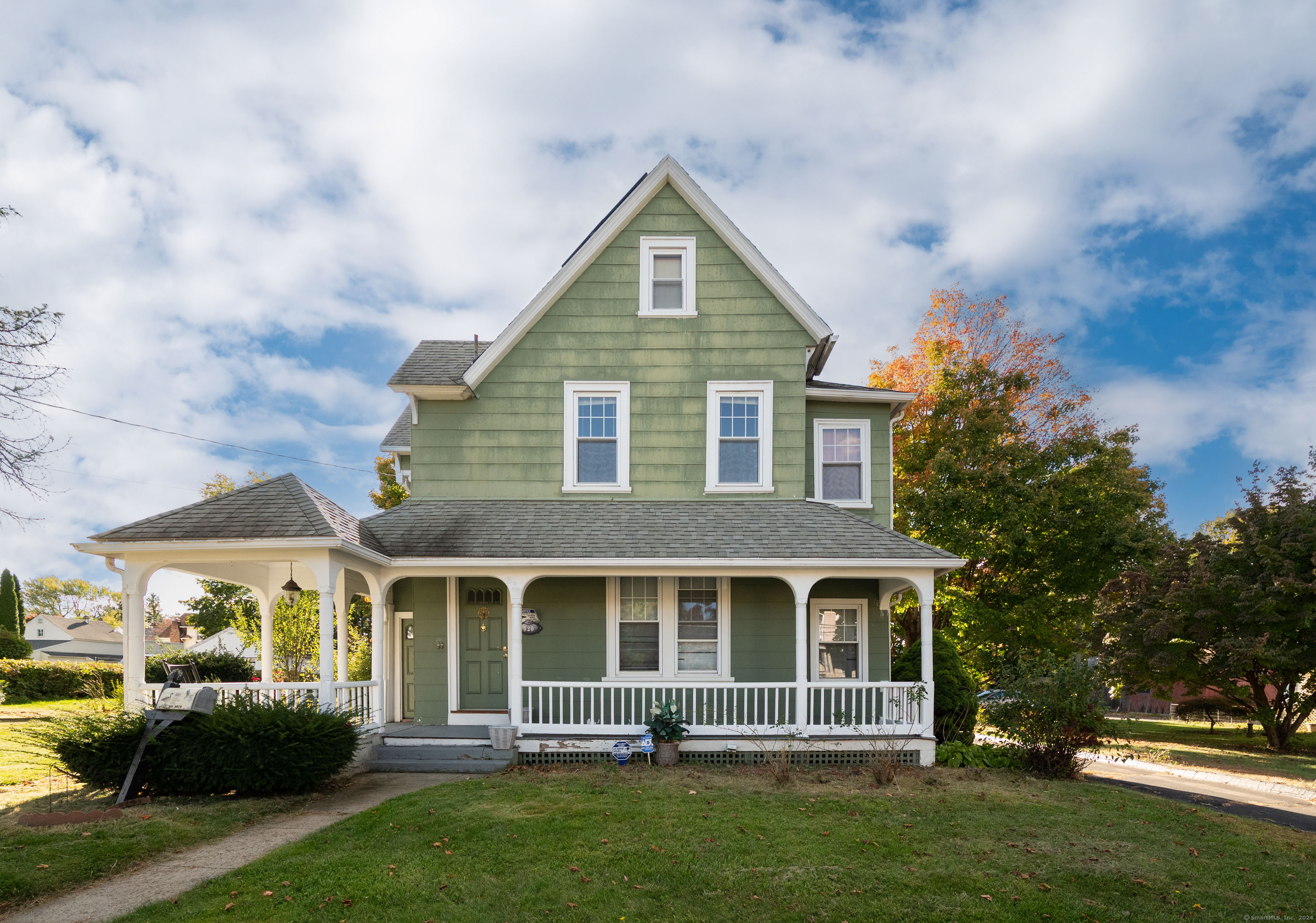 520 Highland Avenue Waterbury, CT 06708 - Photo 1 of 1 a front view of a house with a yard