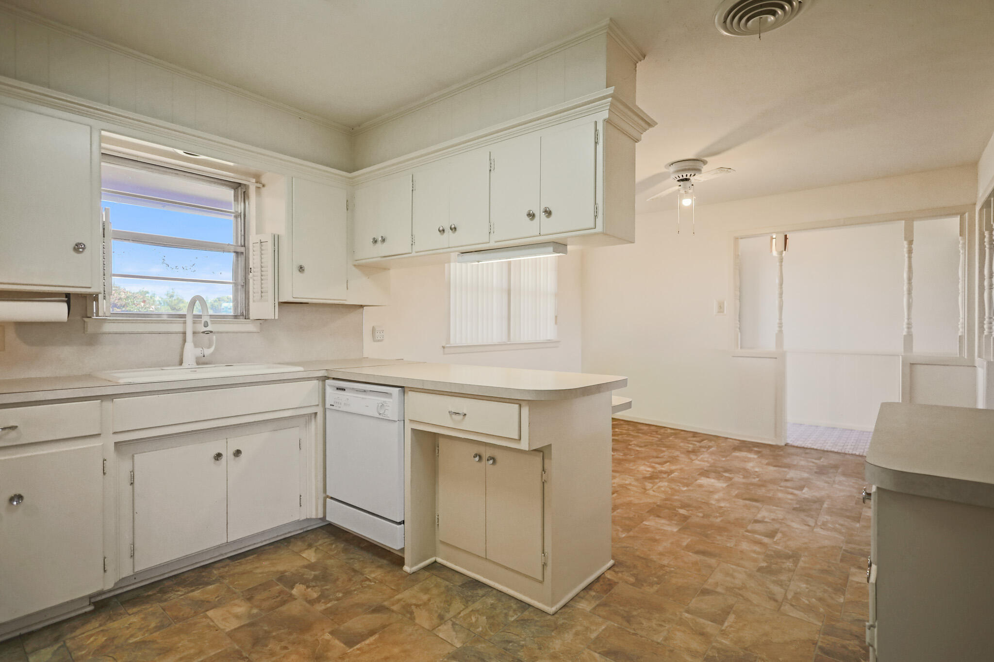 5517 26th Street Lubbock, TX 79407 - Photo 24 of 55 IMG_5810