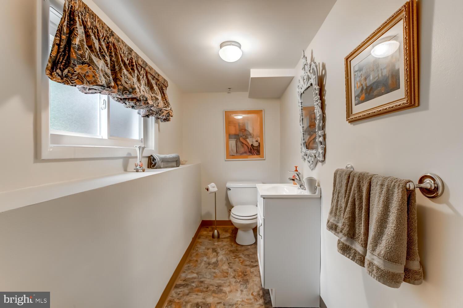 341 Glen Ridge Road Havertown, PA 19083 - Photo 26 of 31 Powder Room in Playroom.