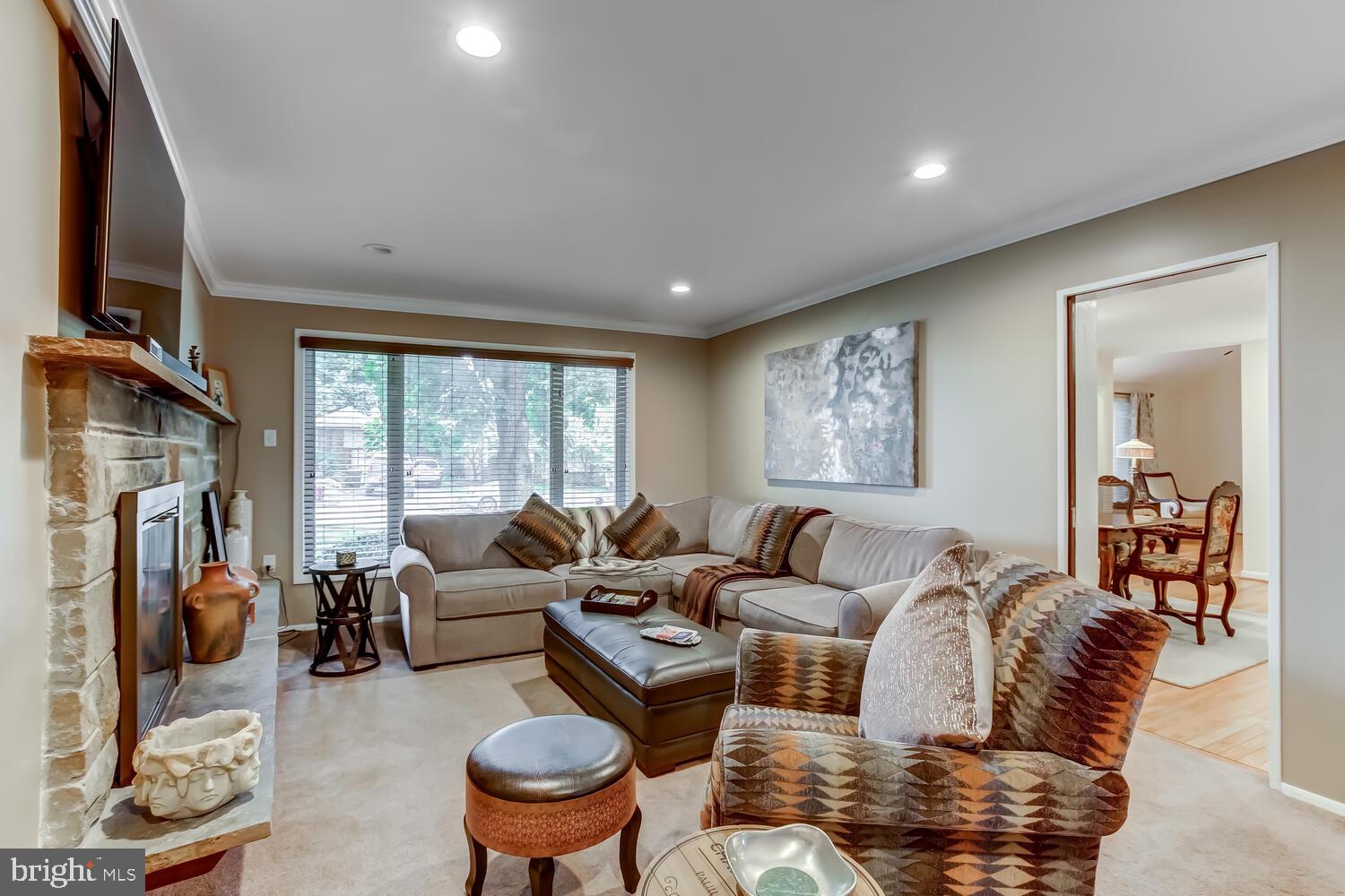 341 Glen Ridge Road Havertown, PA 19083 - Photo 9 of 31 Family Room/Den with bay window.