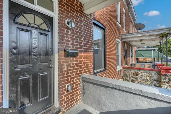 $1,700 | 25 South Hilton Street, Baltimore, MD 21229