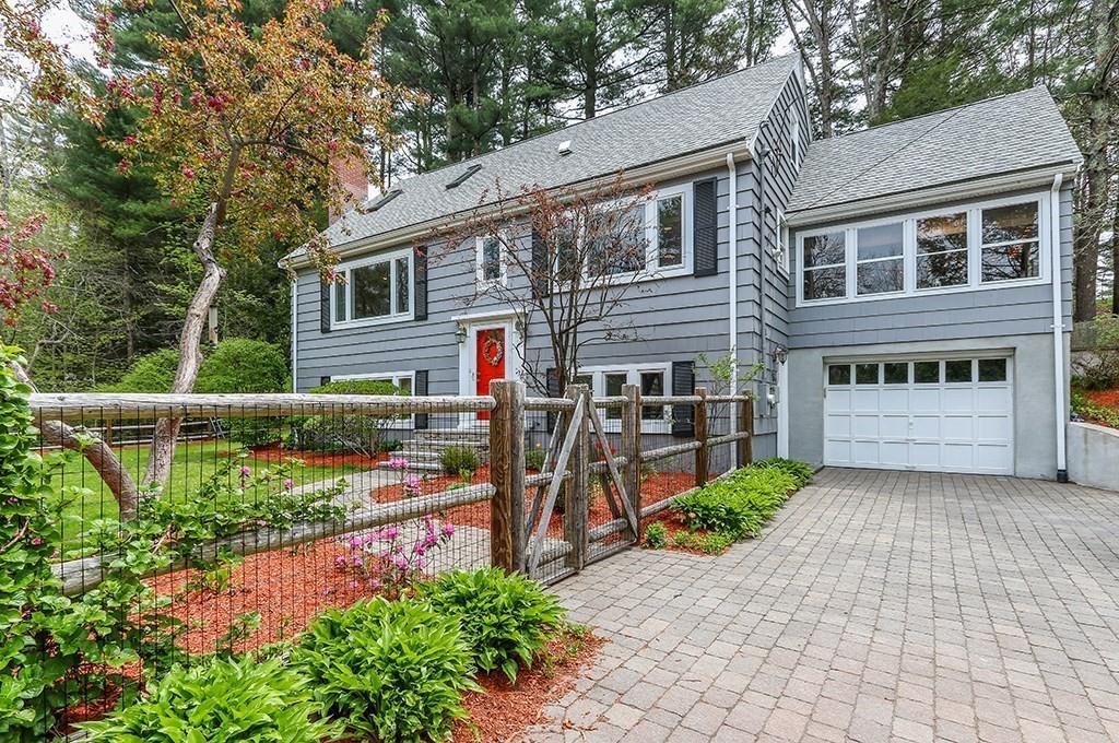 154 Spring Street Medfield, MA 02052 - Photo 3 of 38 Gallery Image 3