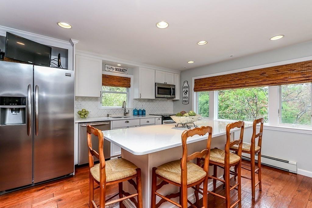 154 Spring Street Medfield, MA 02052 - Photo 4 of 38 Gallery Image 4