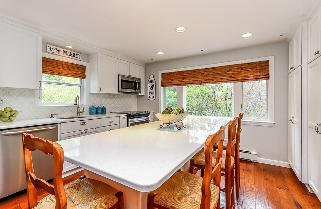 154 Spring Street Medfield, MA 02052 - Photo 6 of 38 Gallery Image 6