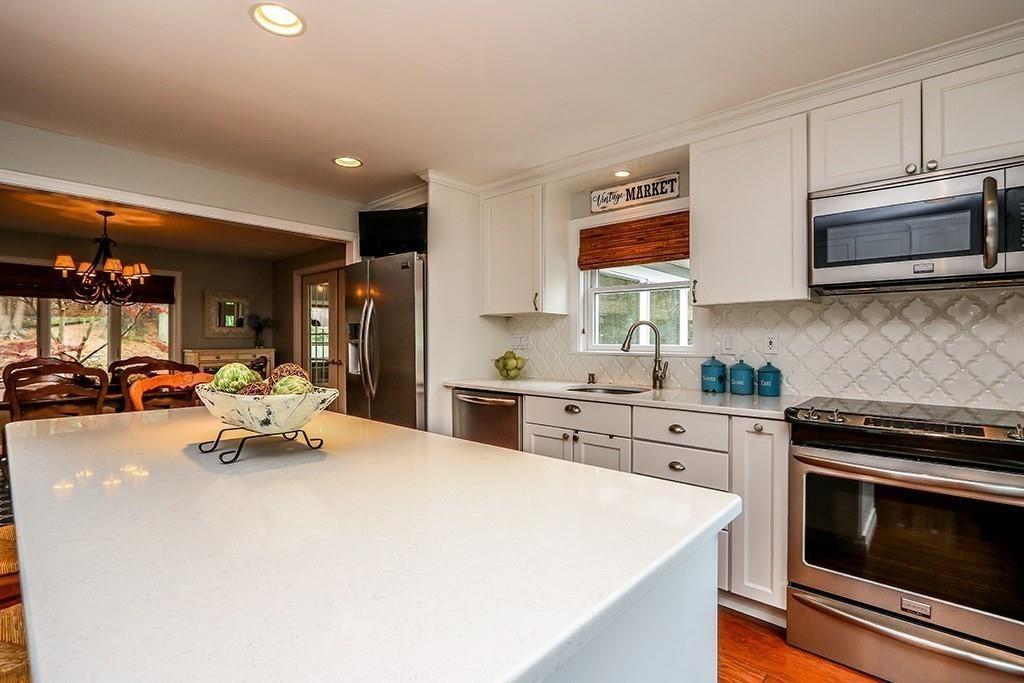 154 Spring Street Medfield, MA 02052 - Photo 7 of 38 Gallery Image 7