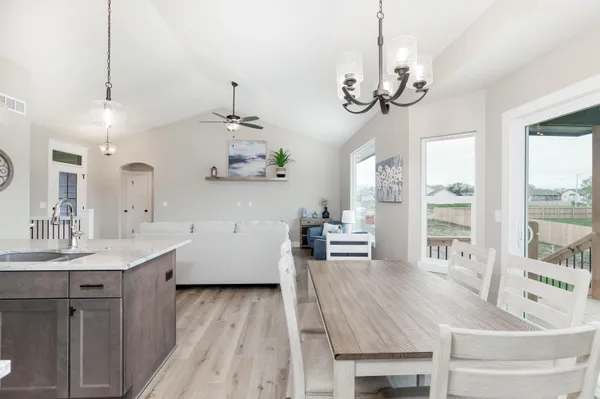 $370,747 | 2614 East 48th Street North, Wichita, KS 67219