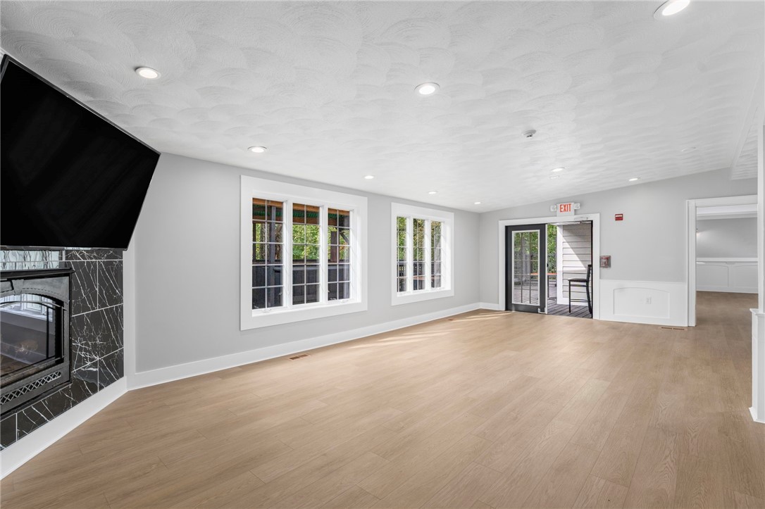 1152 Main Street Coventry, RI 02816 - Photo 18 of 48