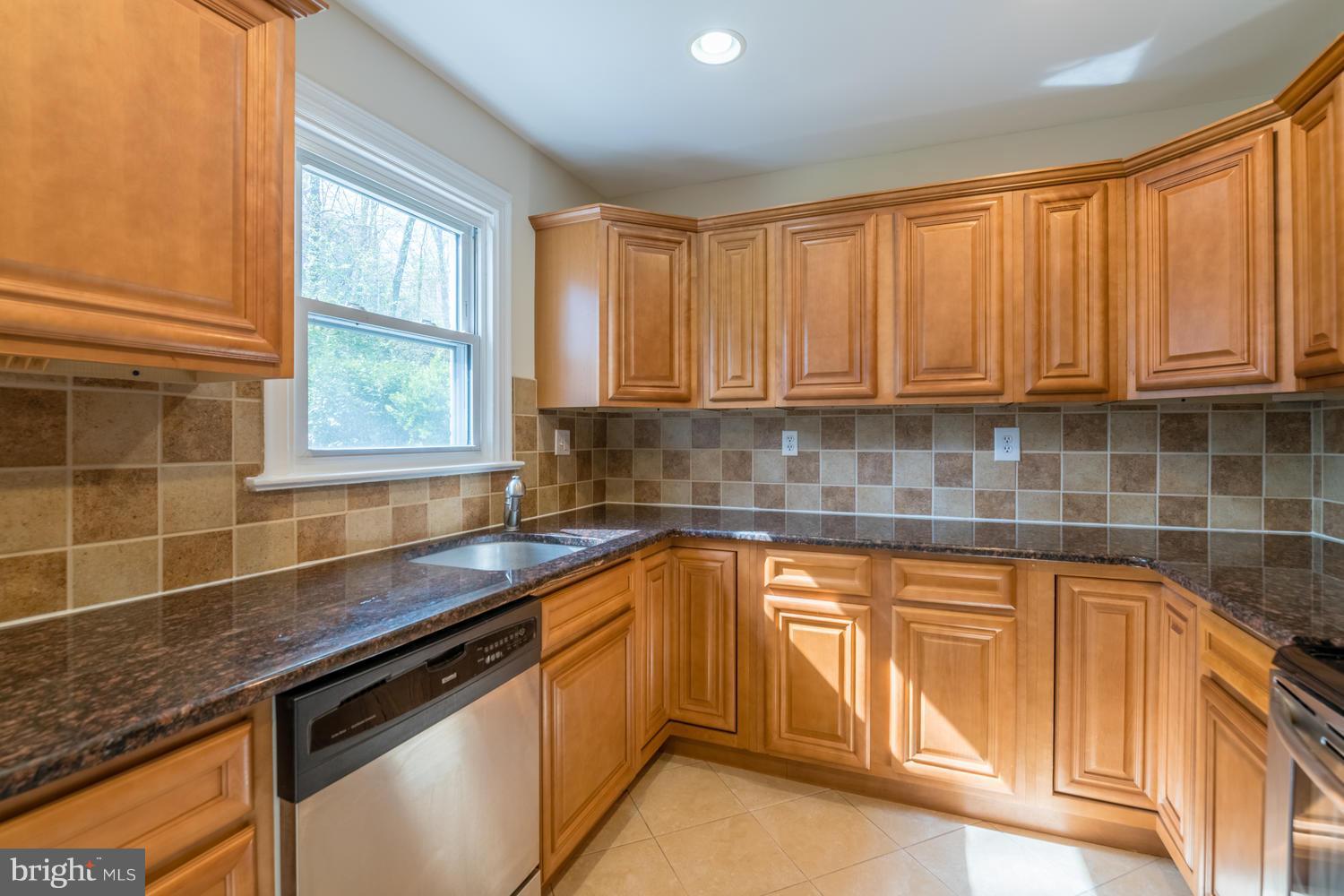 2001 Belfield Road Alexandria, VA 22307 - Photo 11 of 30 Kitchen