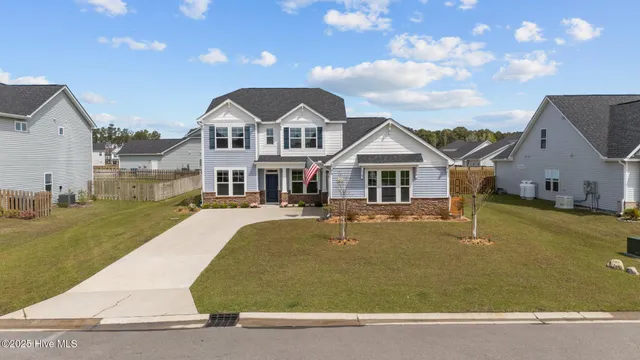 $519,900 | 260 East Red Head Circle, Sneads Ferry, NC 28460