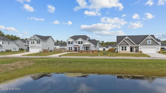 $519,900 | 260 East Red Head Circle, Sneads Ferry, NC 28460