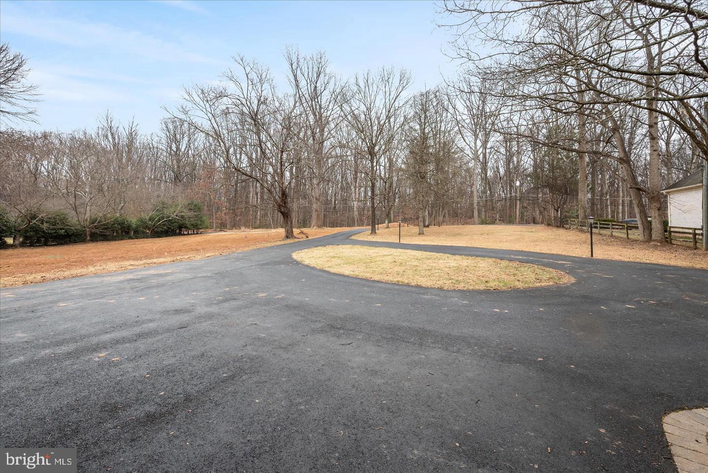 9036 Jeffery Road Great Falls, VA 22066 - Photo 44 of 56 Driveway