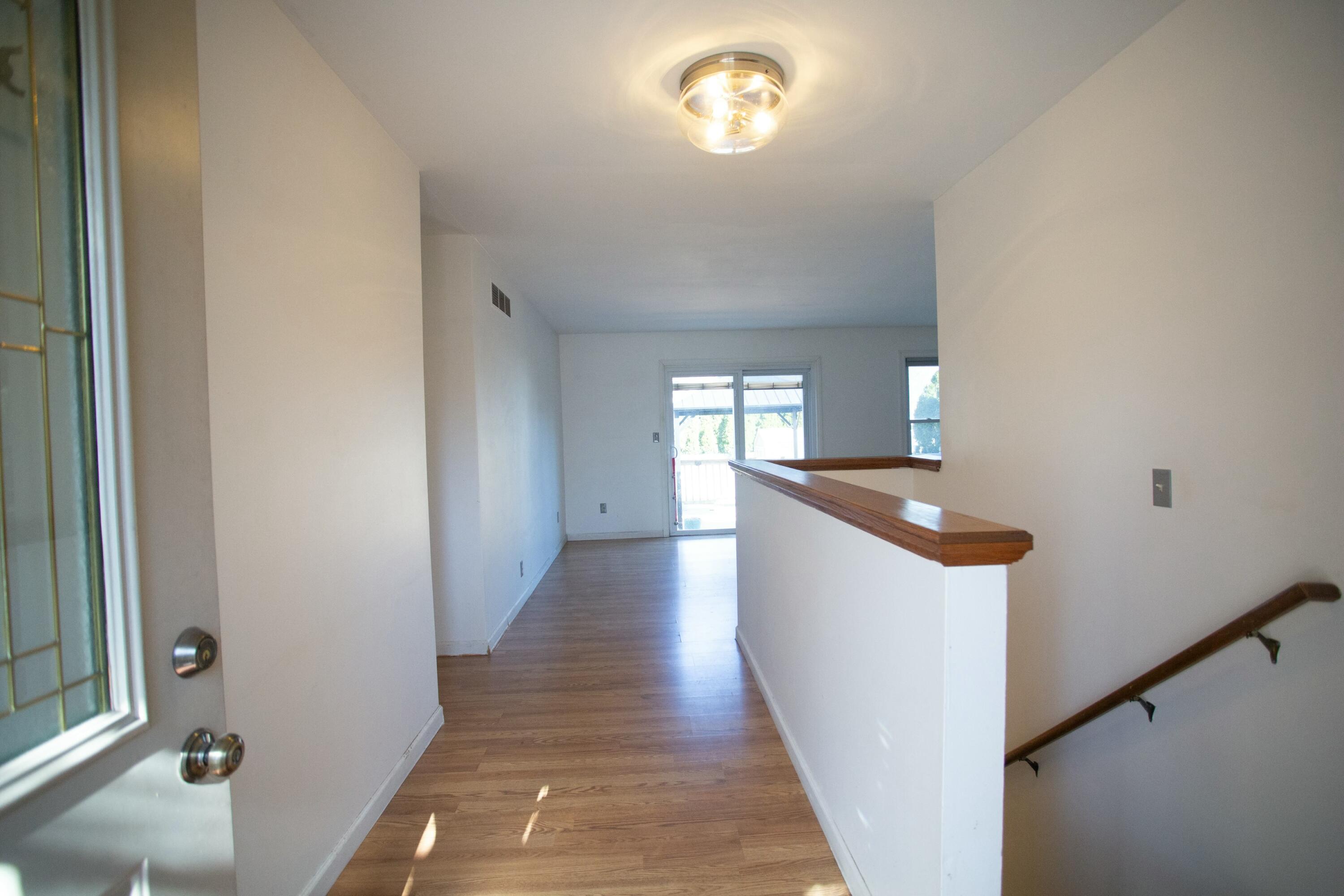 11220 Stark Road Livonia, MI 48150 - Photo 3 of 20 tempImageAf8tD4