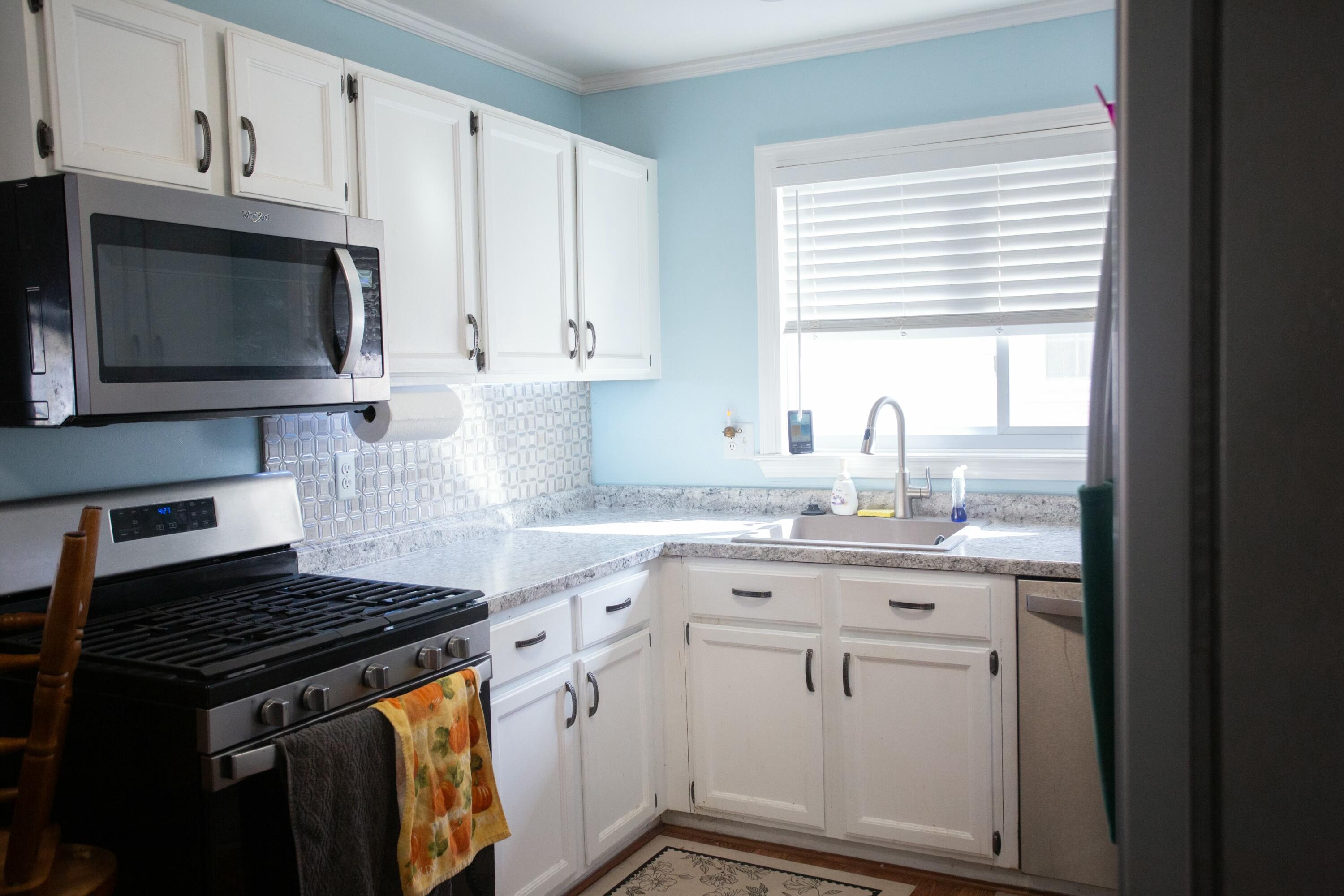 11220 Stark Road Livonia, MI 48150 - Photo 6 of 20 tempImage8I8CqT