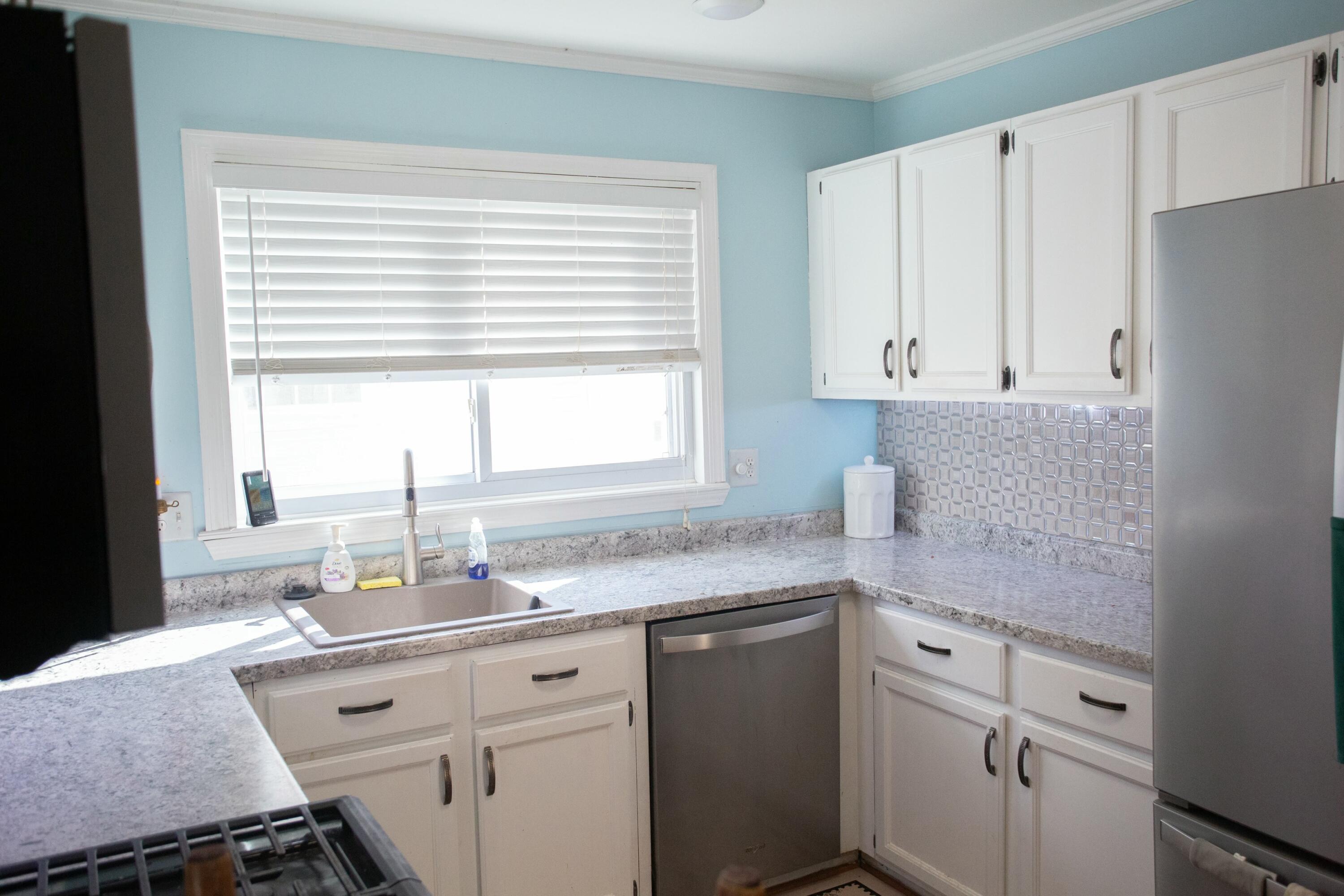 11220 Stark Road Livonia, MI 48150 - Photo 7 of 20 tempImageJkBMzg