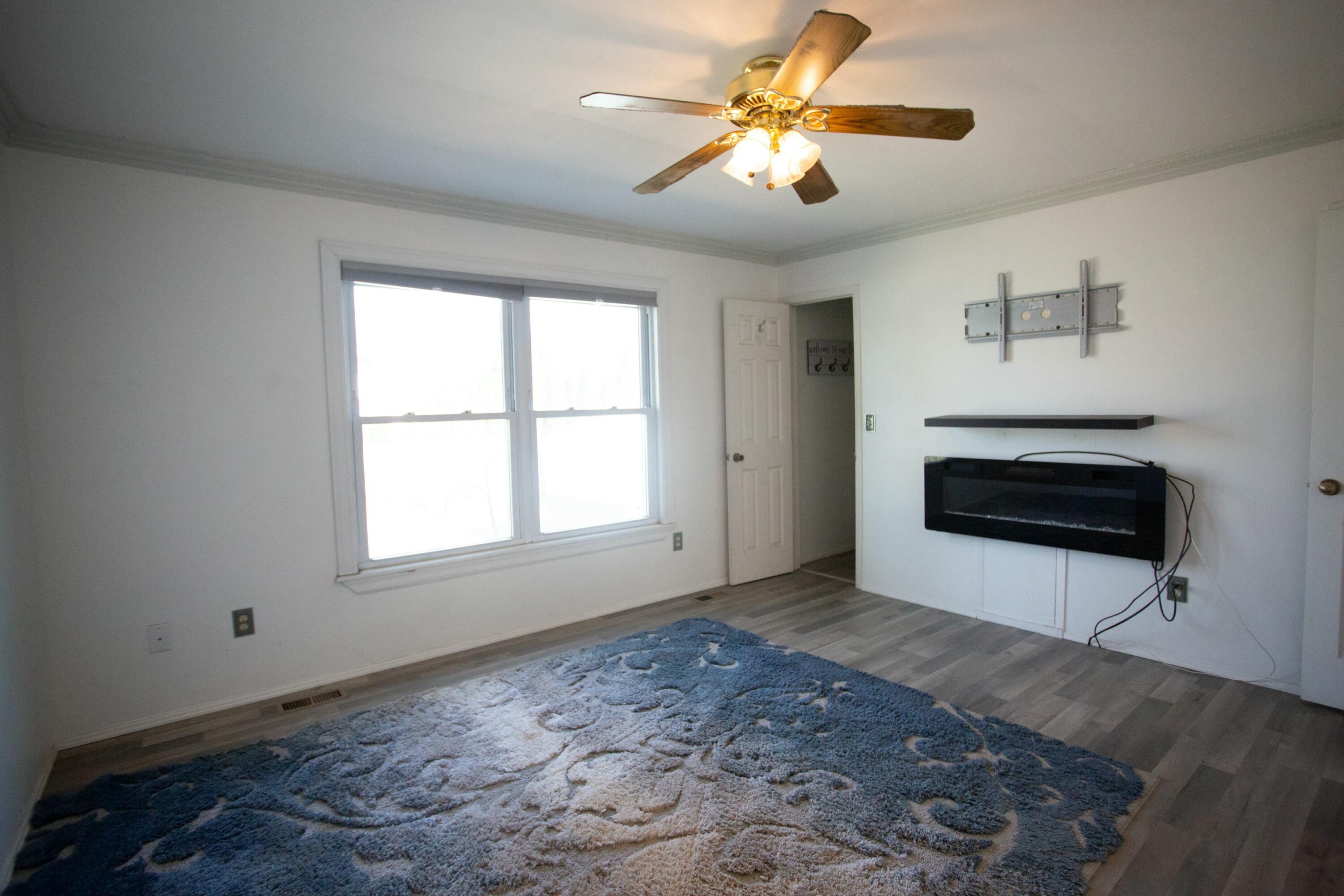 11220 Stark Road Livonia, MI 48150 - Photo 9 of 20 tempImagemv1lFj