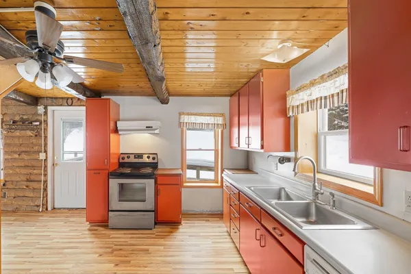 $285,000 | 333 Chamberlain Road, Canaan, VT 05903