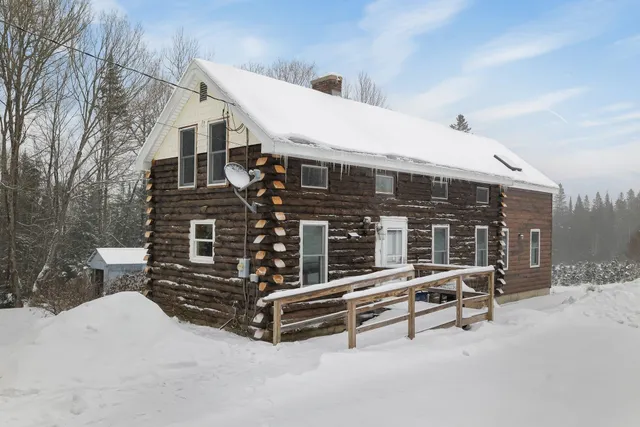 $285,000 | 333 Chamberlain Road, Canaan, VT 05903