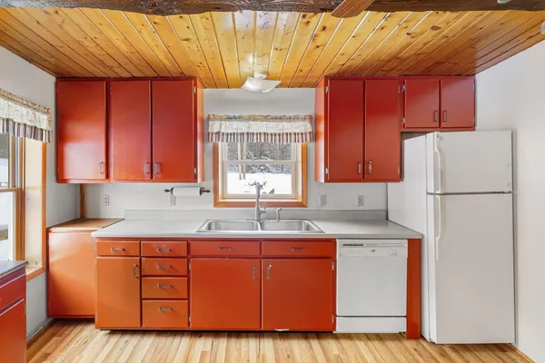 $285,000 | 333 Chamberlain Road, Canaan, VT 05903