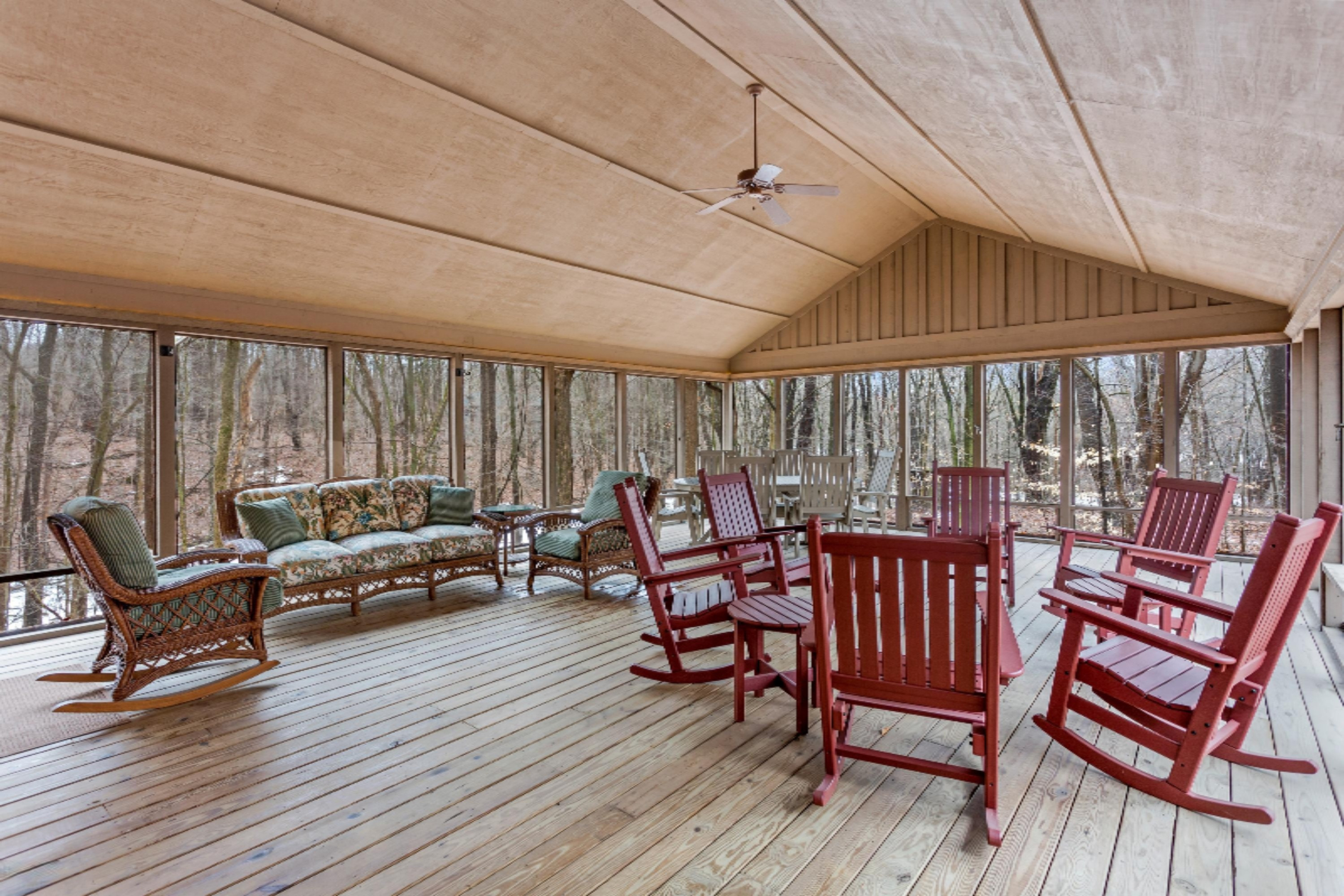 1961 Camp Madron Road, Unit 31 Buchanan, MI 49107 - Photo 7 of 36 14_31CampMadronRoad_66_ScreenedinPorch_H