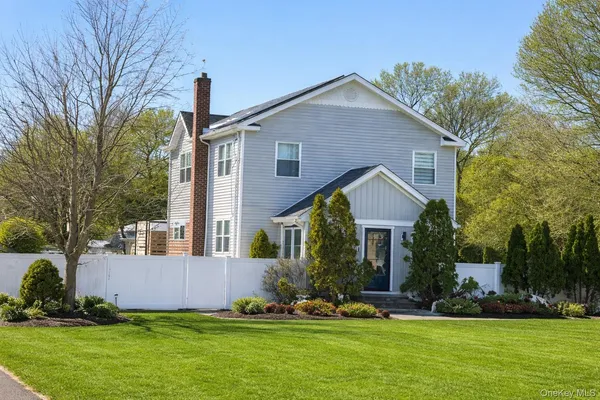 $699,000 | 1196 Coates Avenue, Holbrook, NY 11741