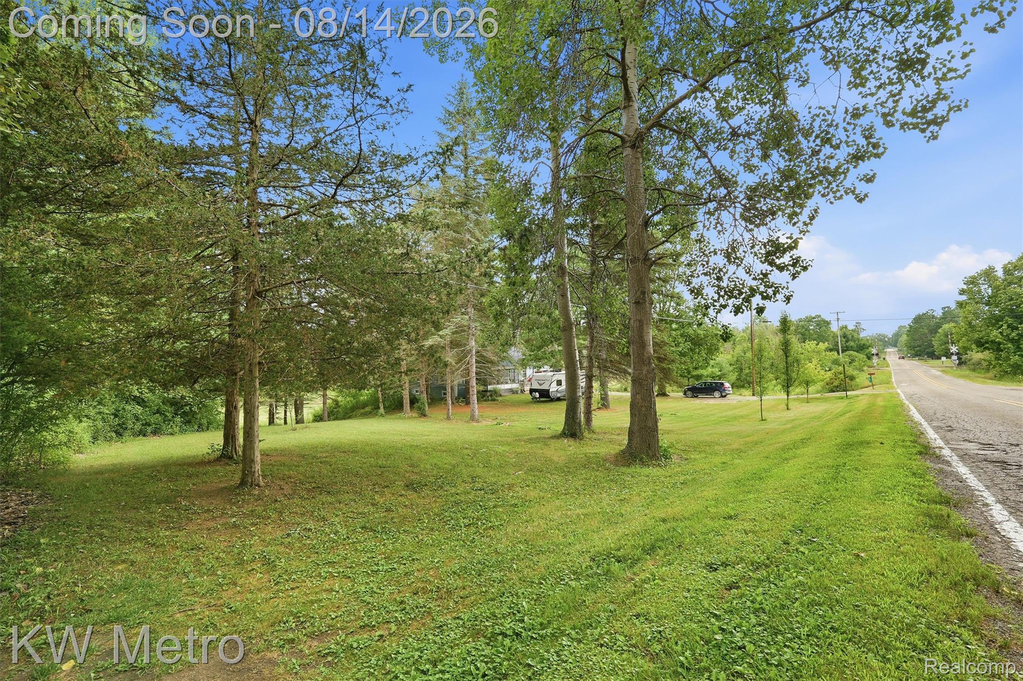 201 South Maple Leaf Road Lapeer, MI 48446 - Photo 48 of 70 52-P1080642.jpg