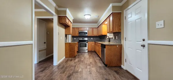 $1,475 | 246 Woodland Circle, Ocean Springs, MS 39564